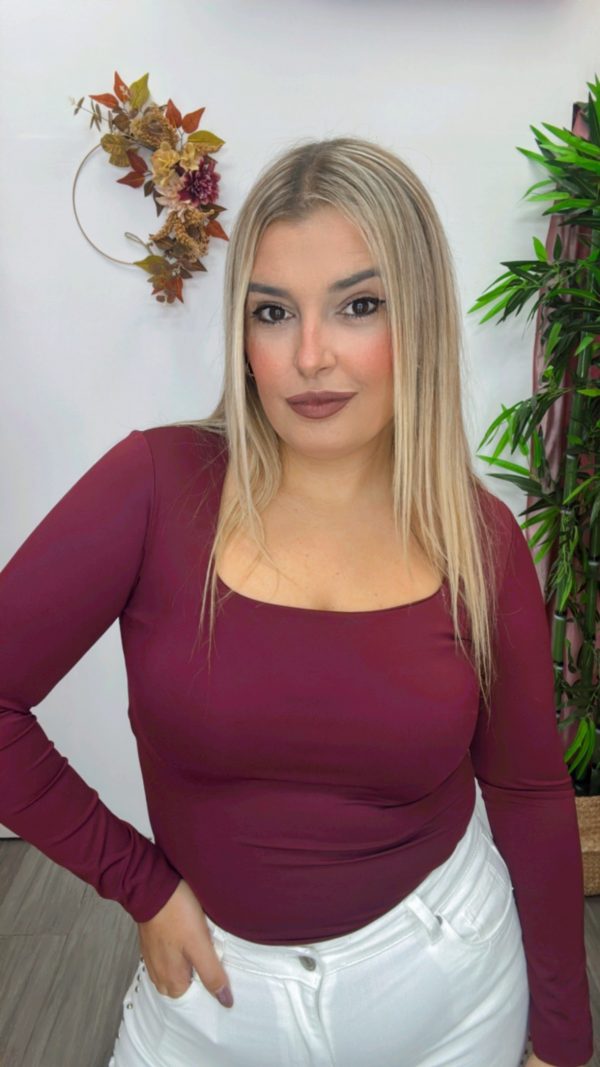 Camiseta basic rocio burdeos