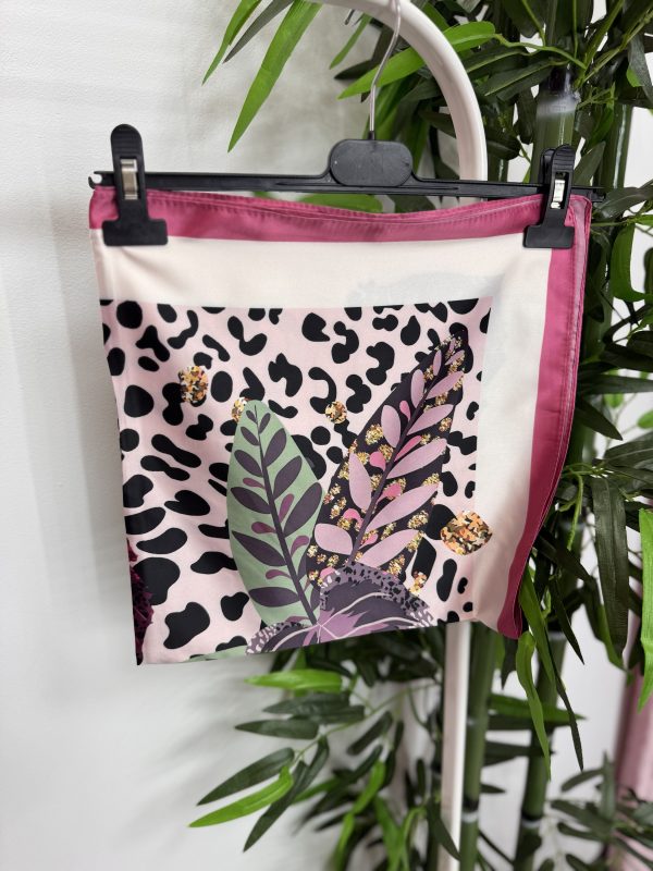 Pañuelo selva rosa