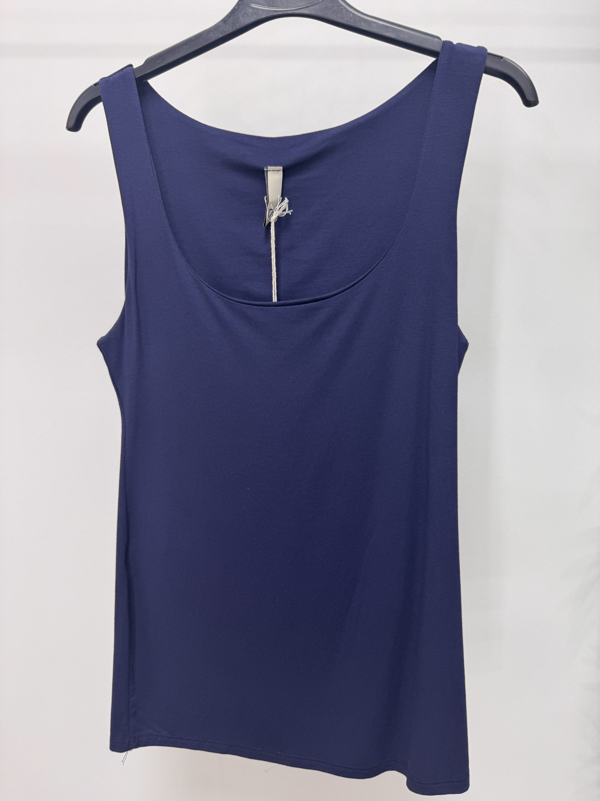 Top azul marino